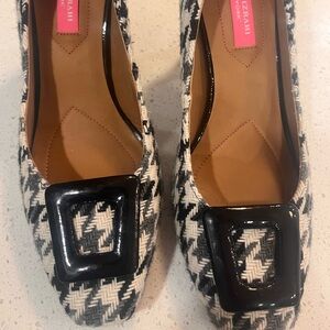 Isaac Mizrahi Women's Houndstooth Flats with Black Buckle